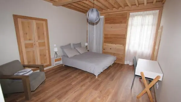 Chambre 1 avec salle d'eau