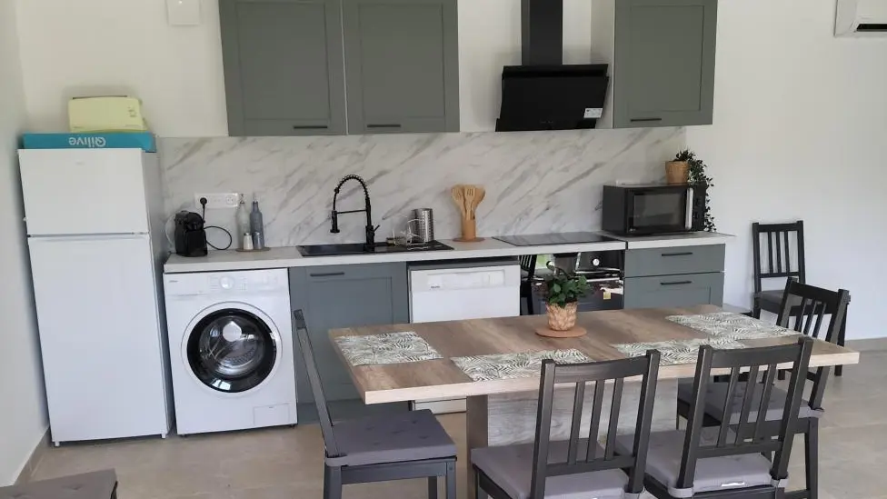 Gîte le Moderne-Cuisine-Contes-Gîtes de France Alpes-Maritimes