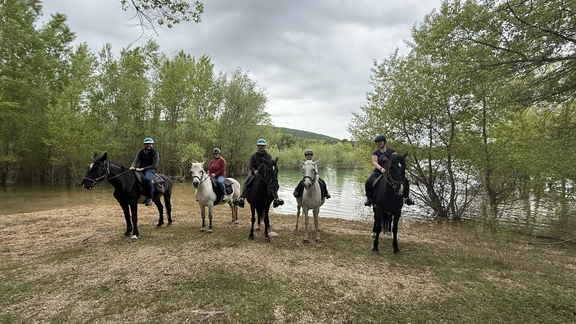 Groupe en sortie équestre