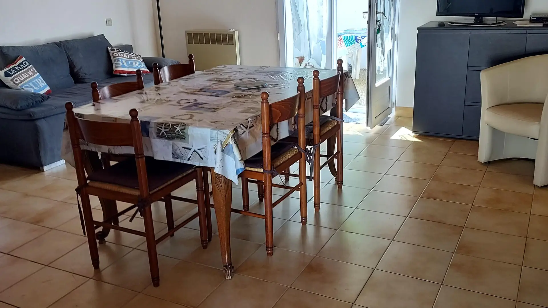 Living room / Dining room