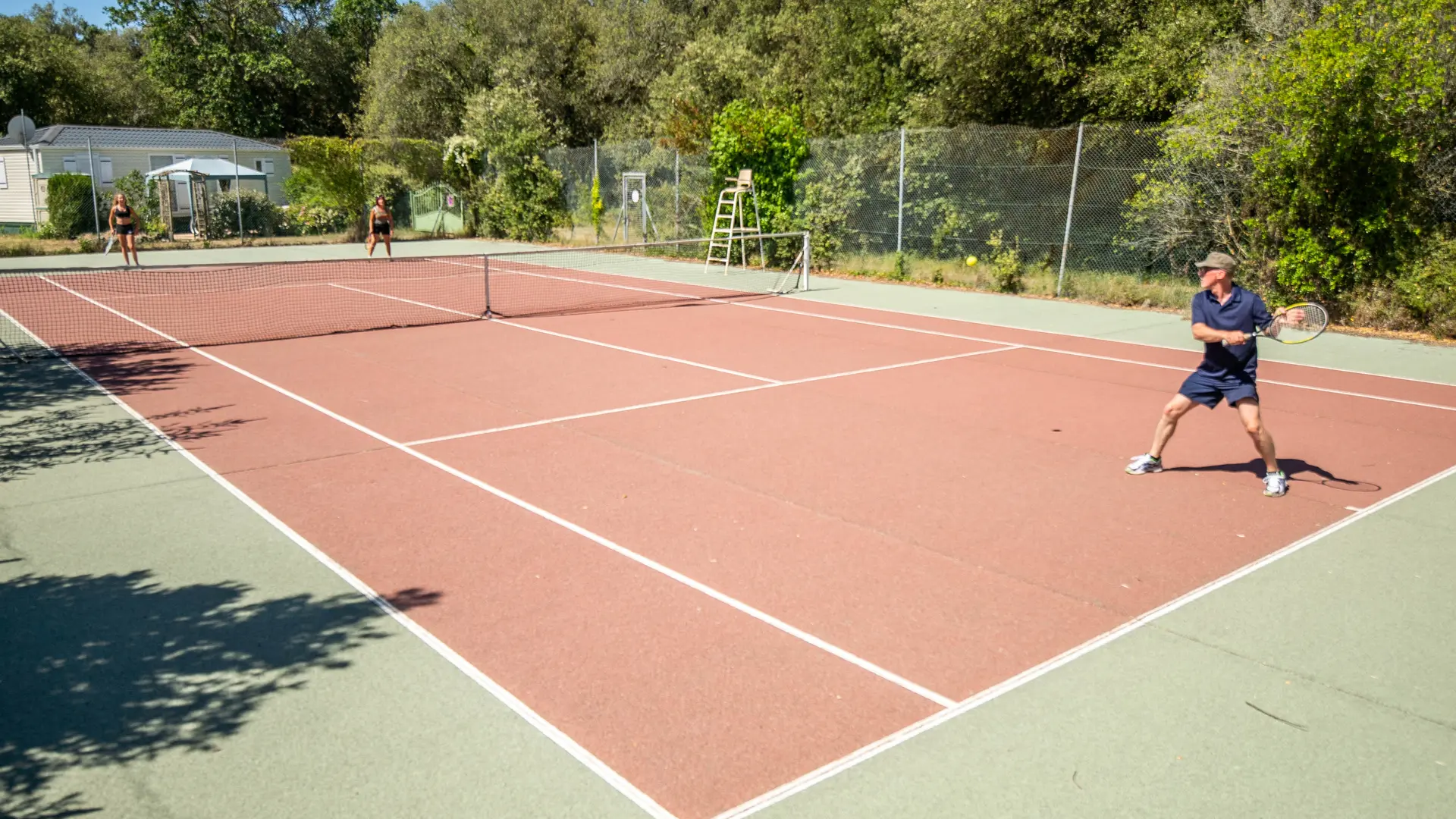 Tennis camping ile blanche