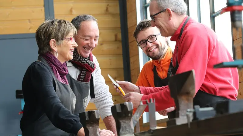 Atelier fabrication d'un couteau