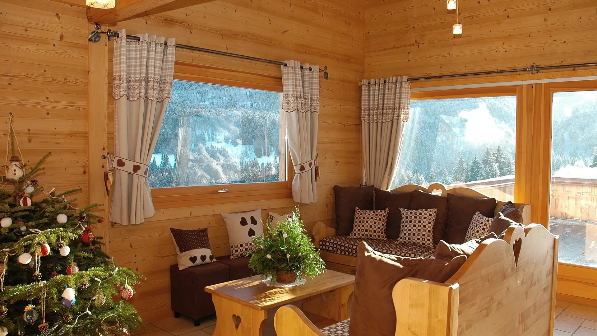 Salon avec baies vitrées