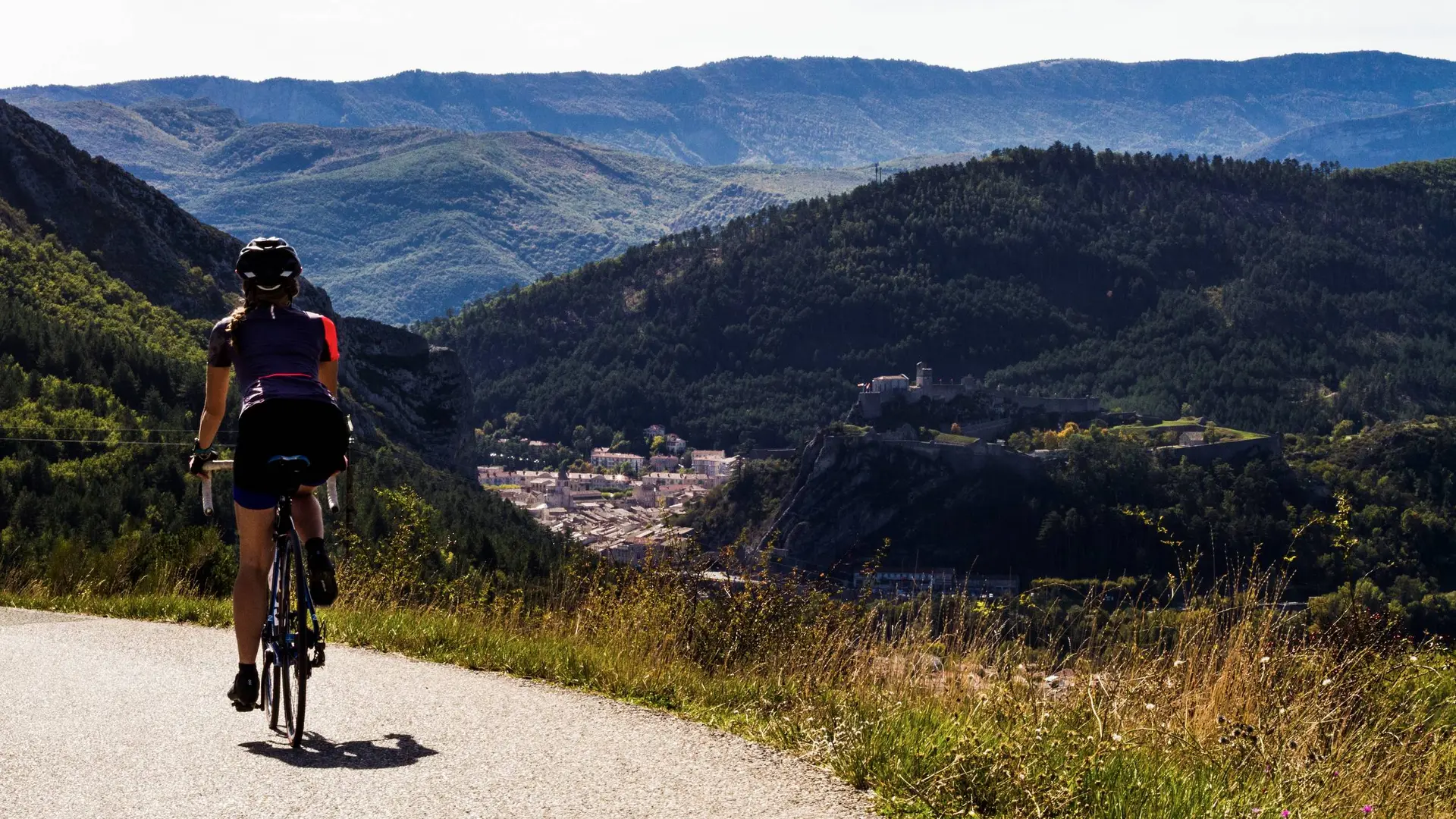 Vue plongeante sur Sisteron
