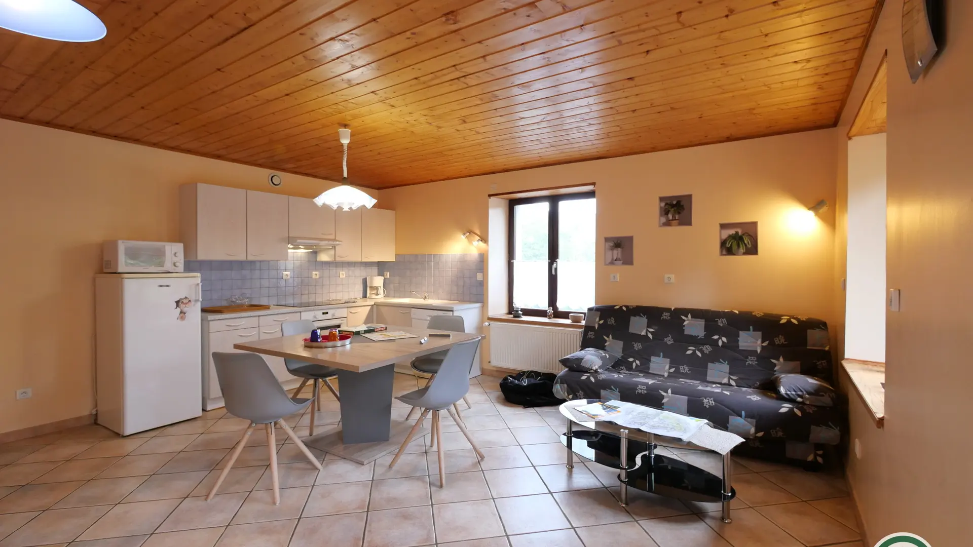 Gîte M. Mme MAULLIER Régis et Béatrice Laye village