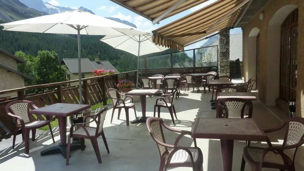 Une partie de la terrasse du restaurant