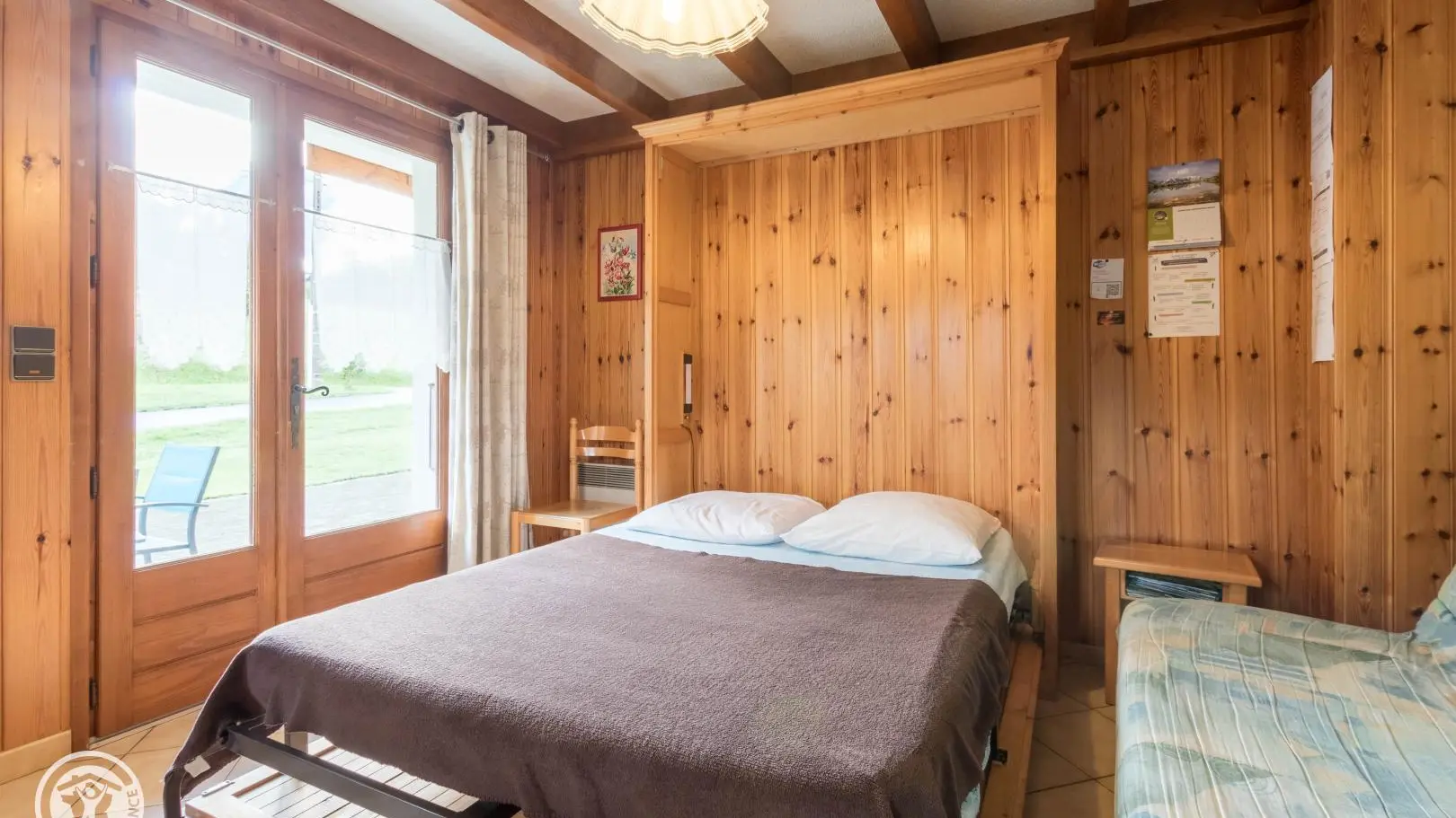 Lit meuble : 140x190cm