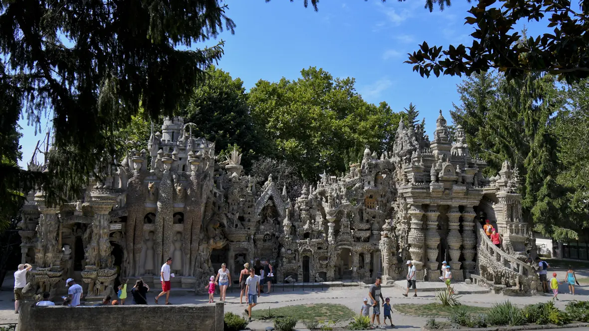 Palais idéal du facteur Cheval