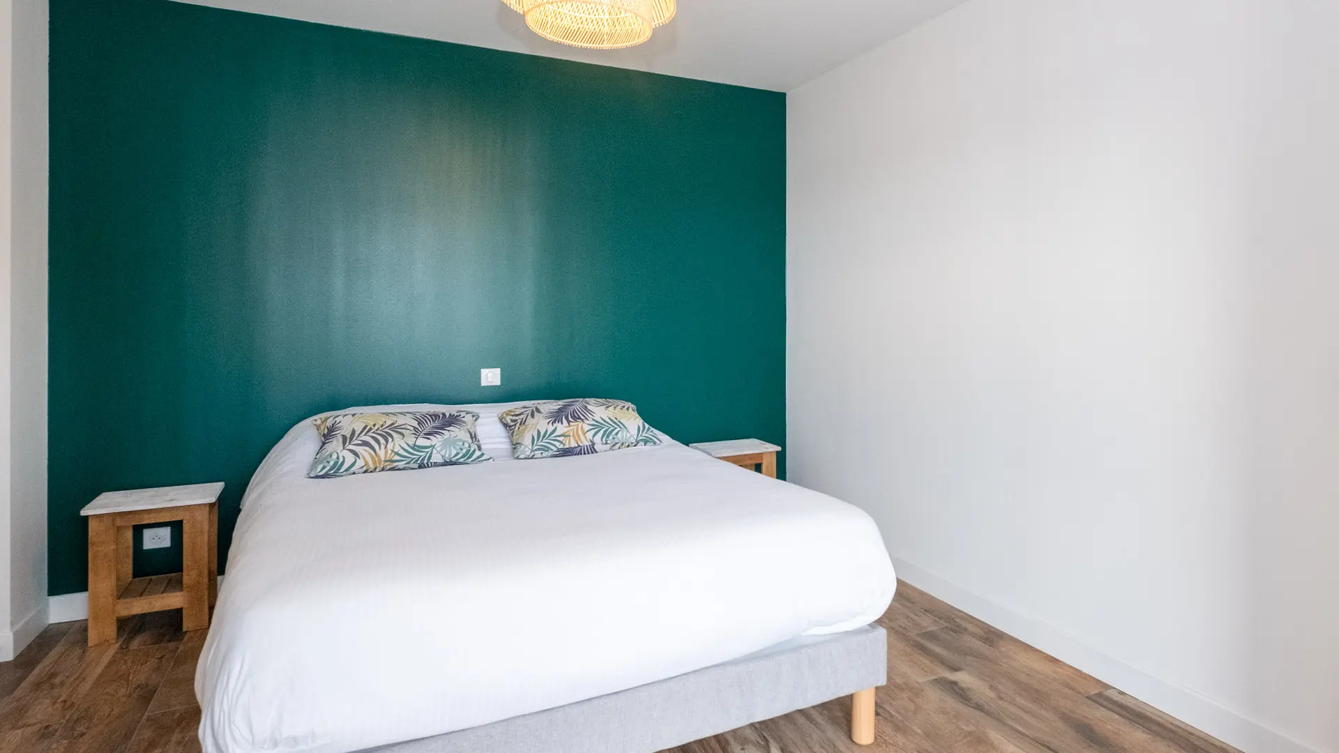 Chambre 2 avec 1 Lit queen size