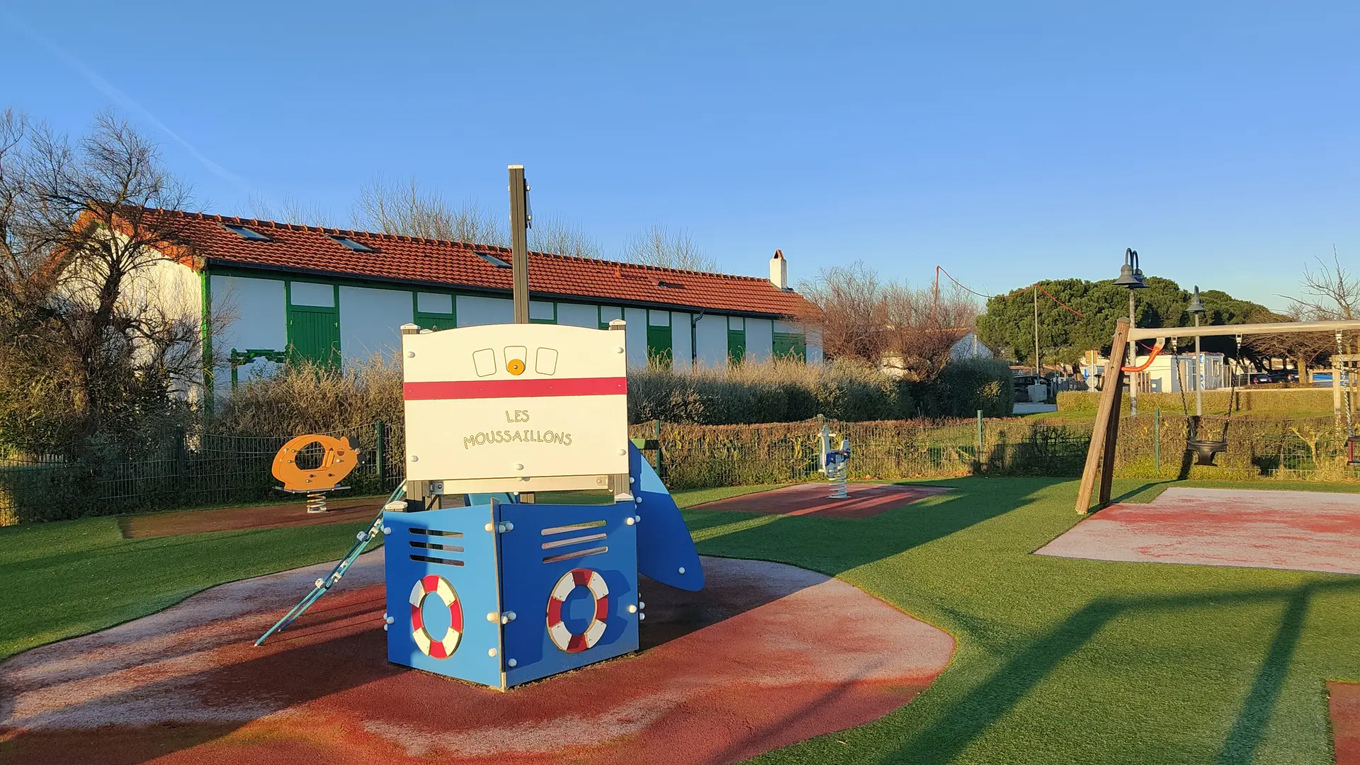 Aire de jeux 0 - 6 ans - La Flotte