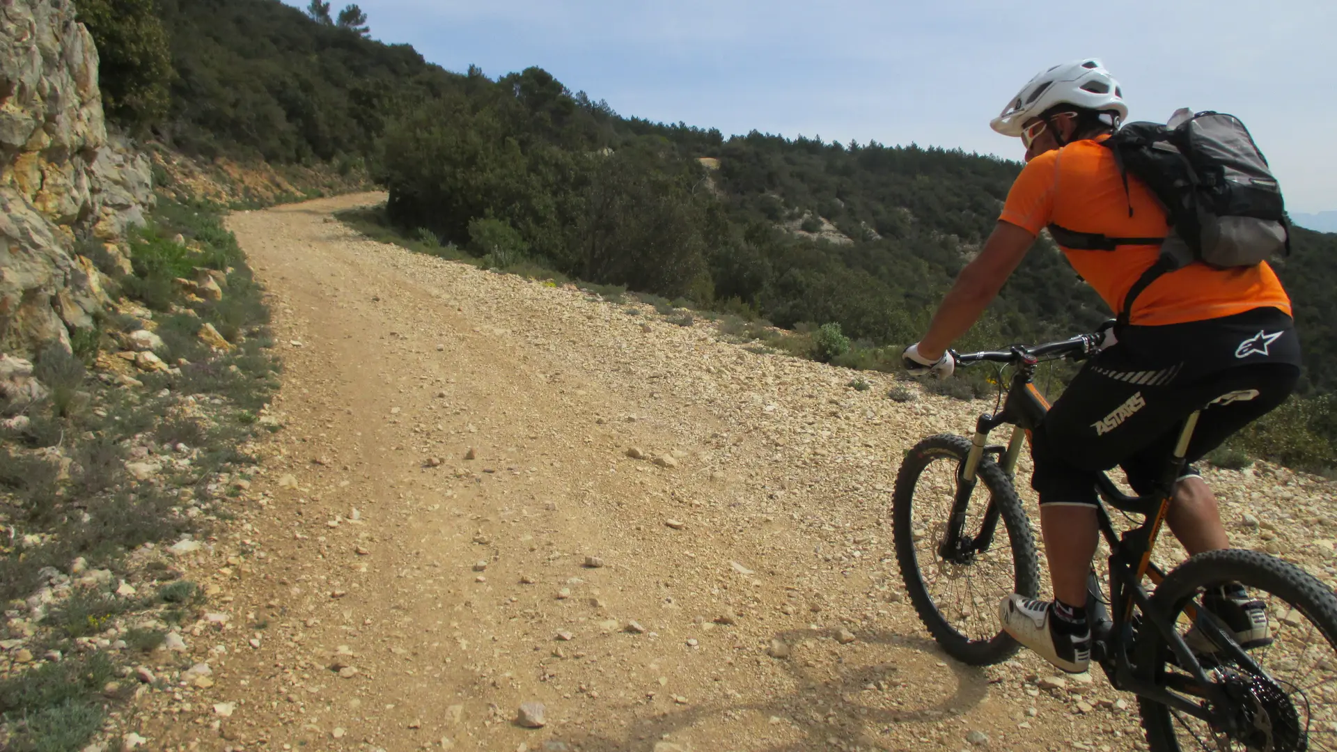 Tour du pays d'Aigues en VTT