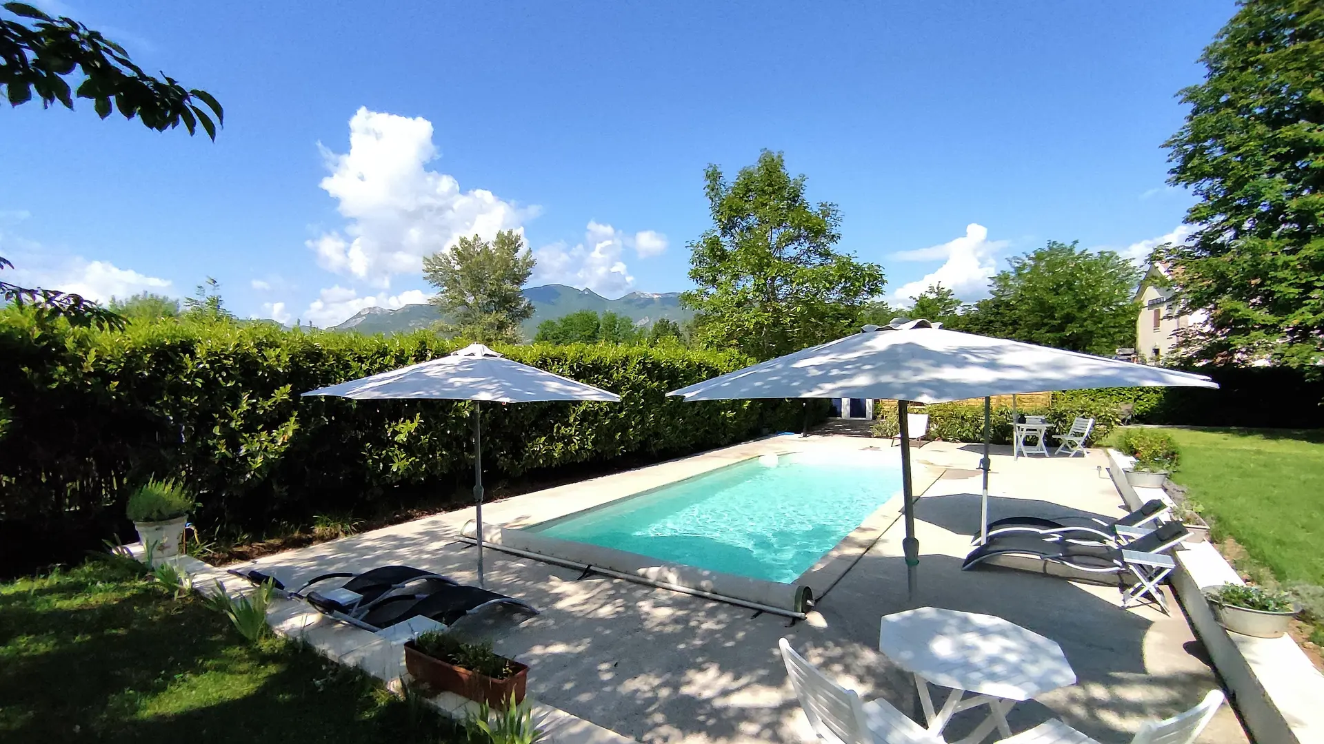 Jardin et piscine