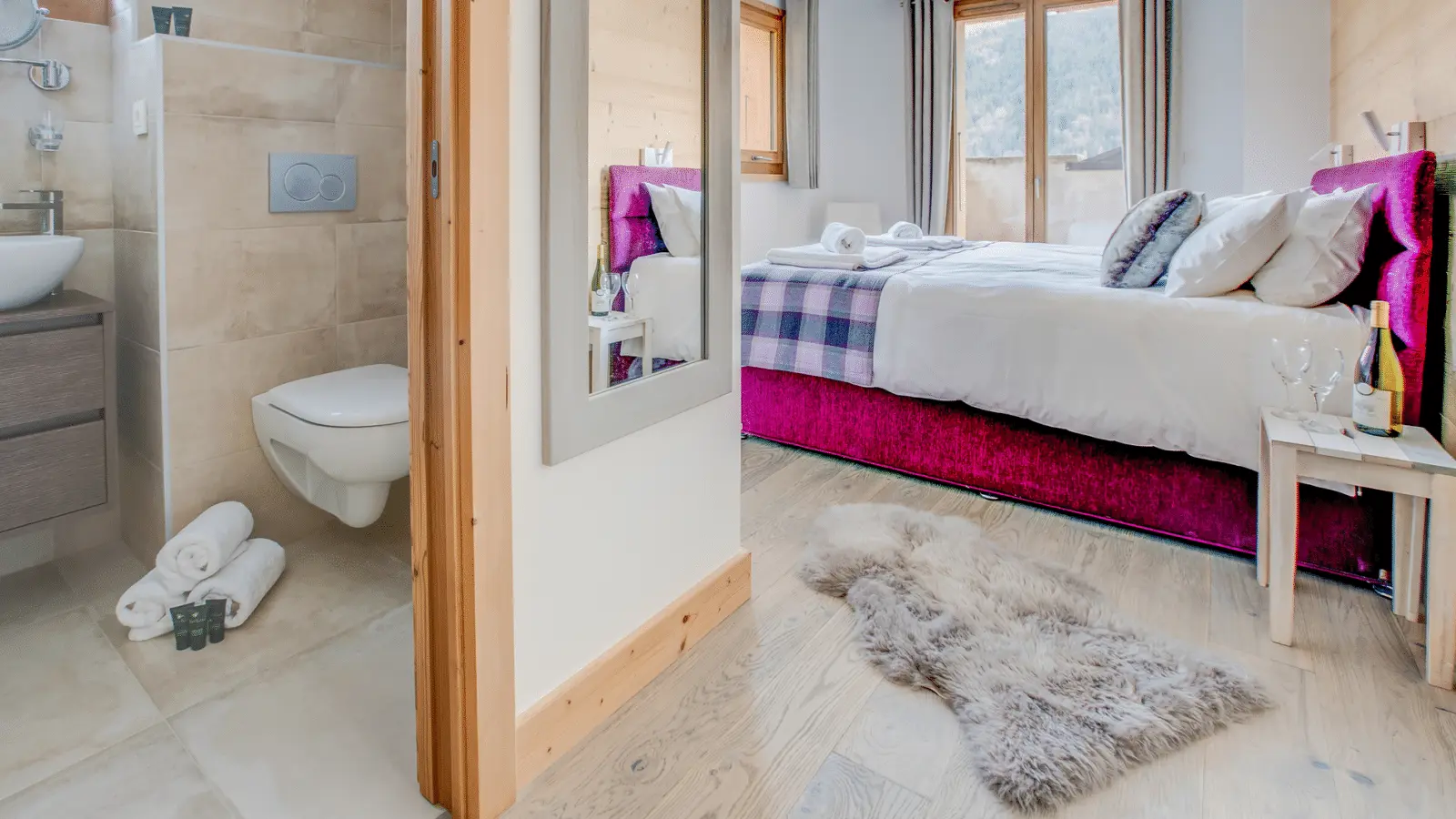 Chambre avec lit double avce salle d'eau privée, ambiance cocon cosy