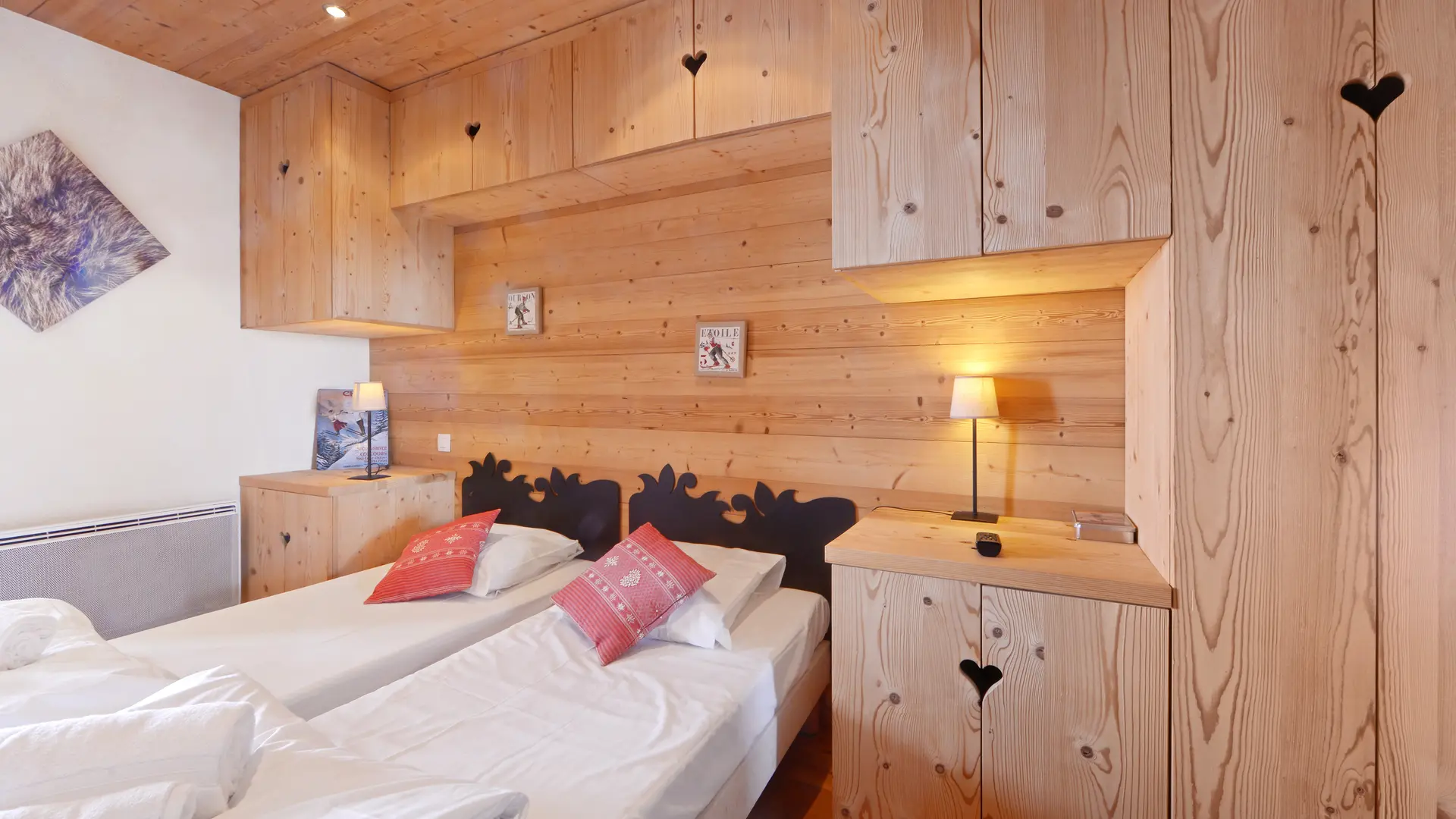 Chambre N°2 avec deux lits simples