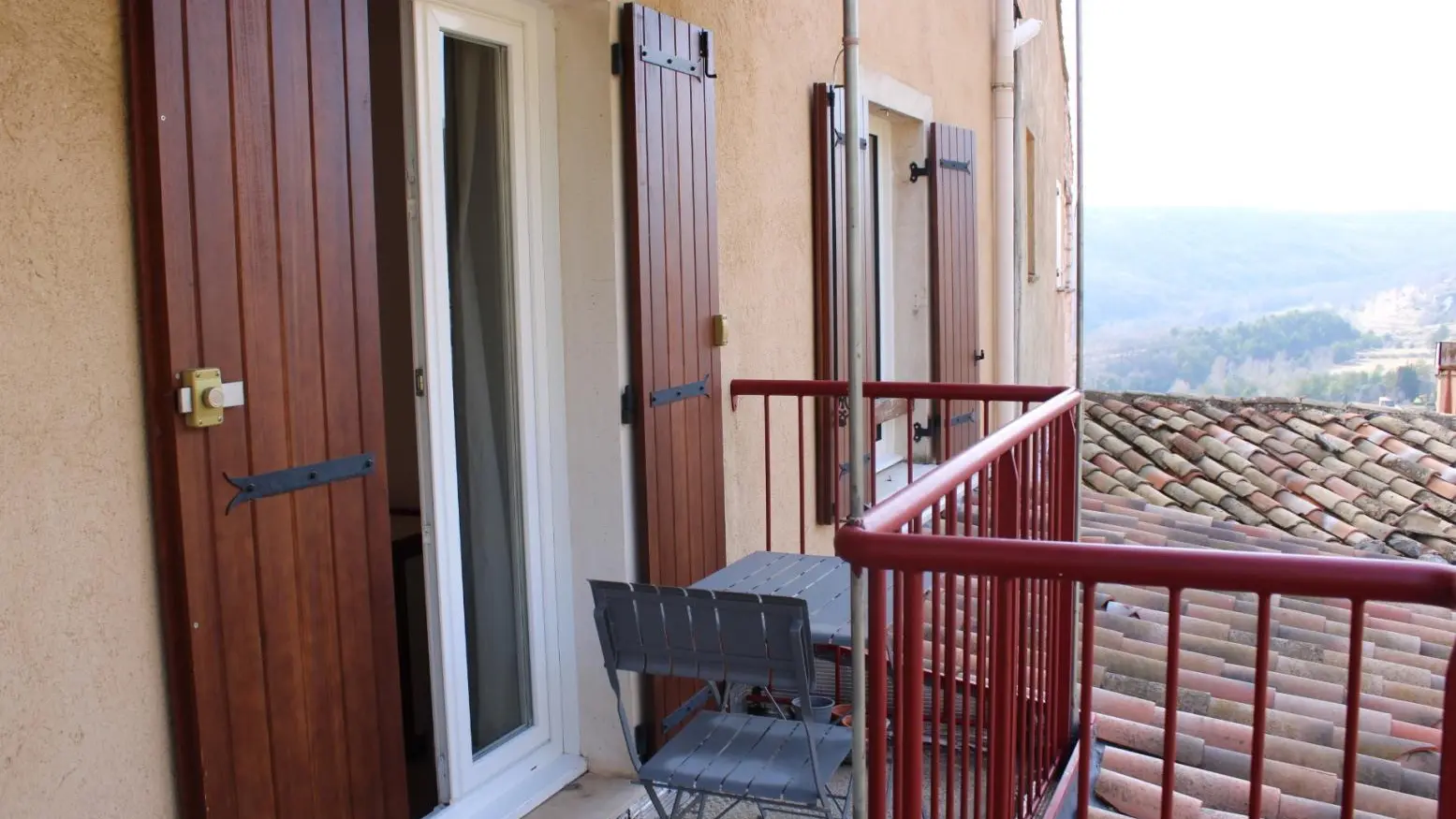 L'Escaou Un-Balcon-Chambre 2-Coursegoules-Gîtes de France Alpes Maritimes