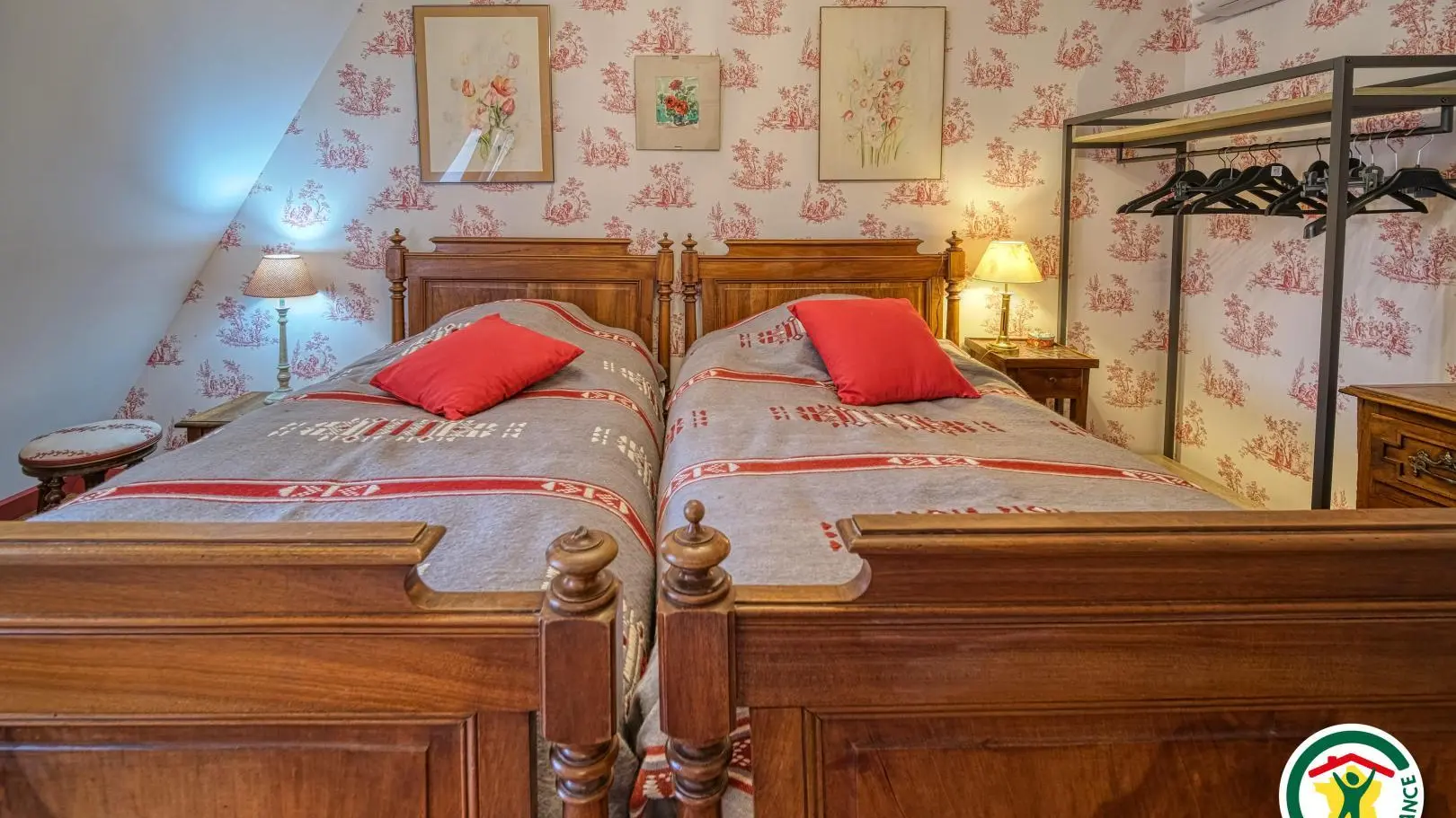 Chambre ROUGE : lits 2x100