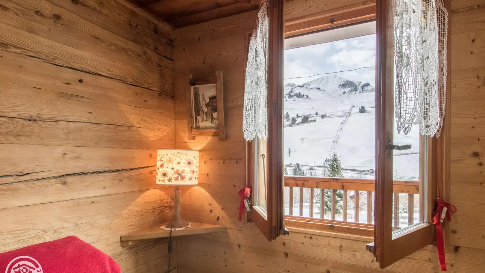 Vue splendide sur pistes et montagnes