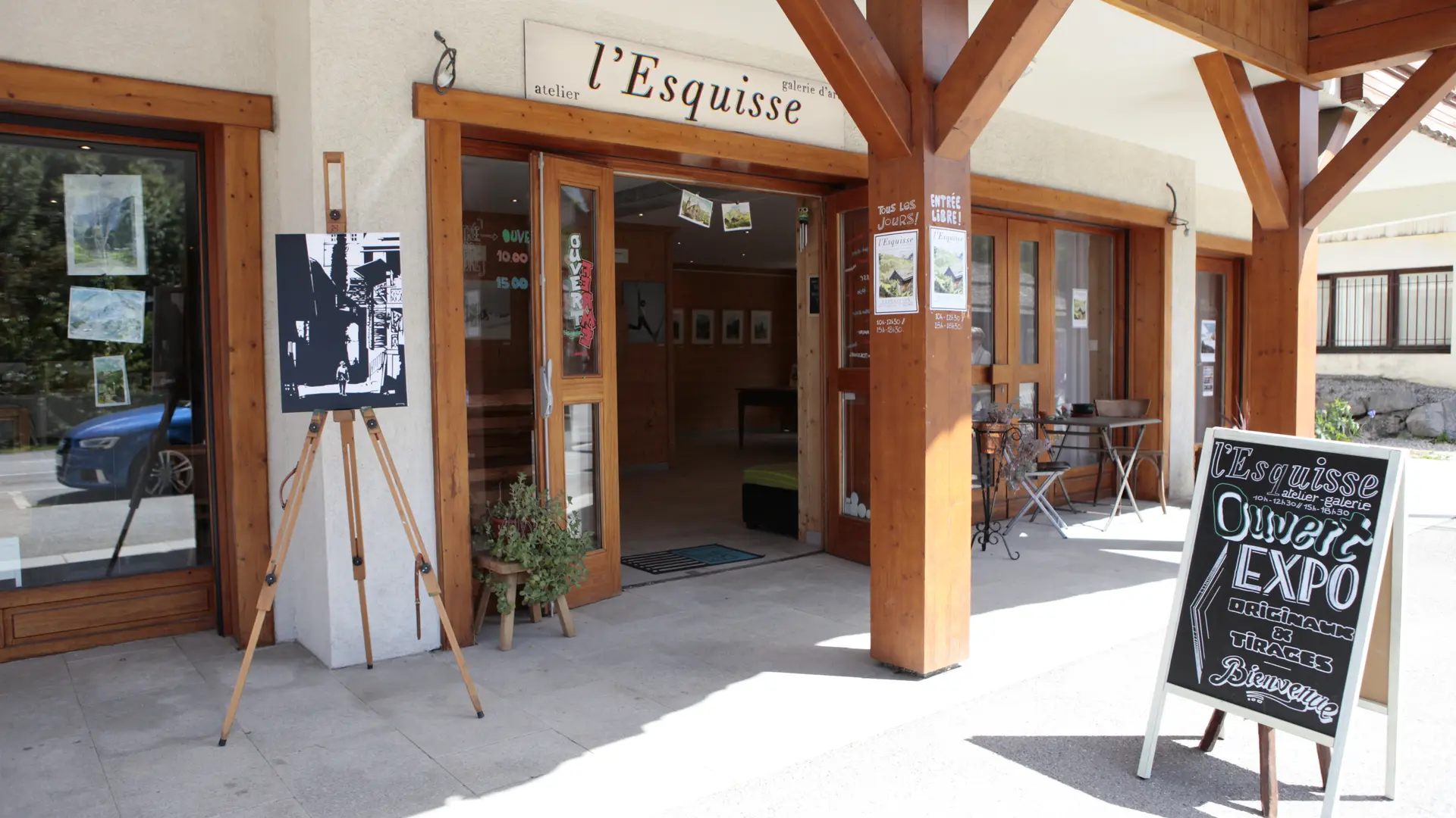 Atelier L'Esquisse, extérieur