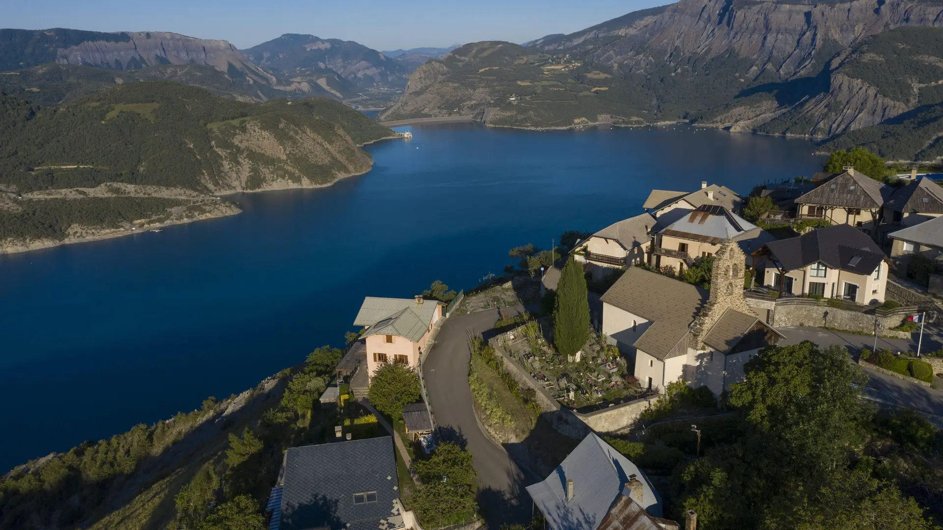 Village du Sauze-du-Lac