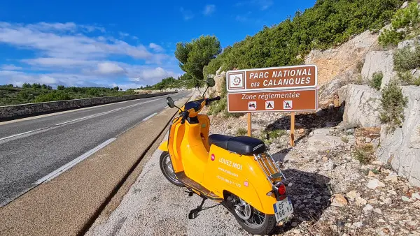 E Motorbike Rental  adventure in Marseille with app