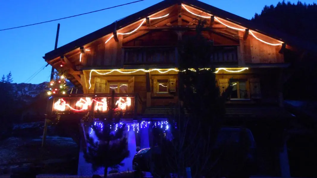 Illuminations et décorations extérieures pour noël