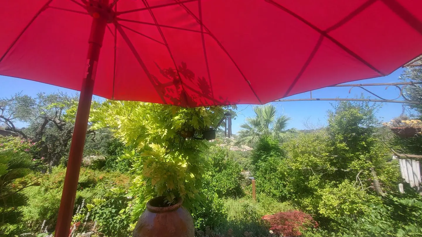 Gîte Mas de la Galinette Lavande-Terrasse privative-Biot-Gîtes de France Alpes-Maritimes
