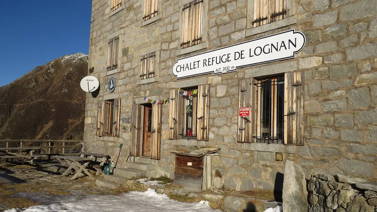 chalet lognan