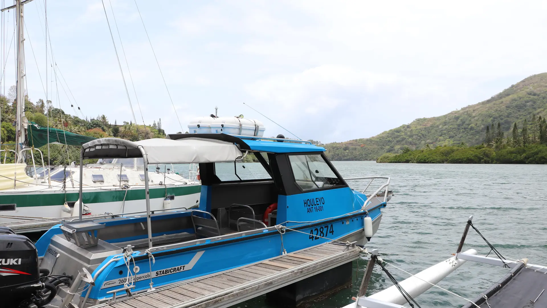 bateau, lagon, mer, montagne, Hienghène