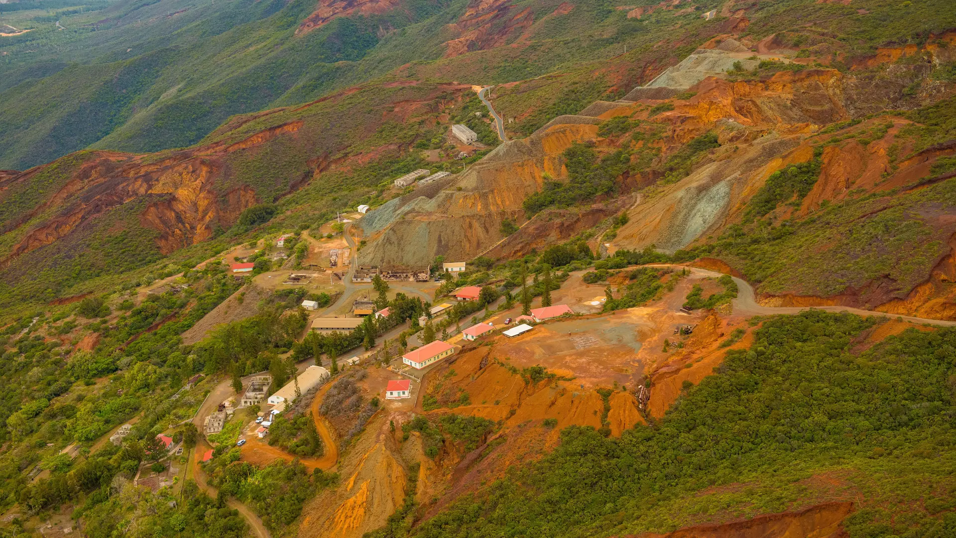 vue du ciel, mine de tiébaghi, Koumac, grand Nord