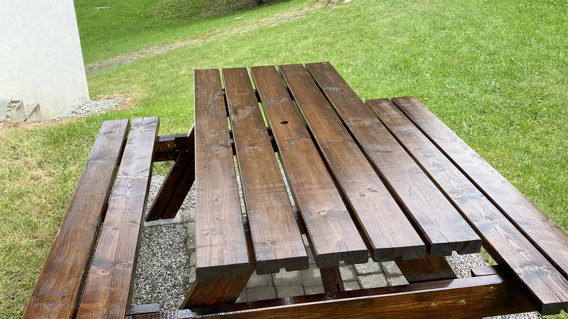 TABLE PIQUE NIQUE