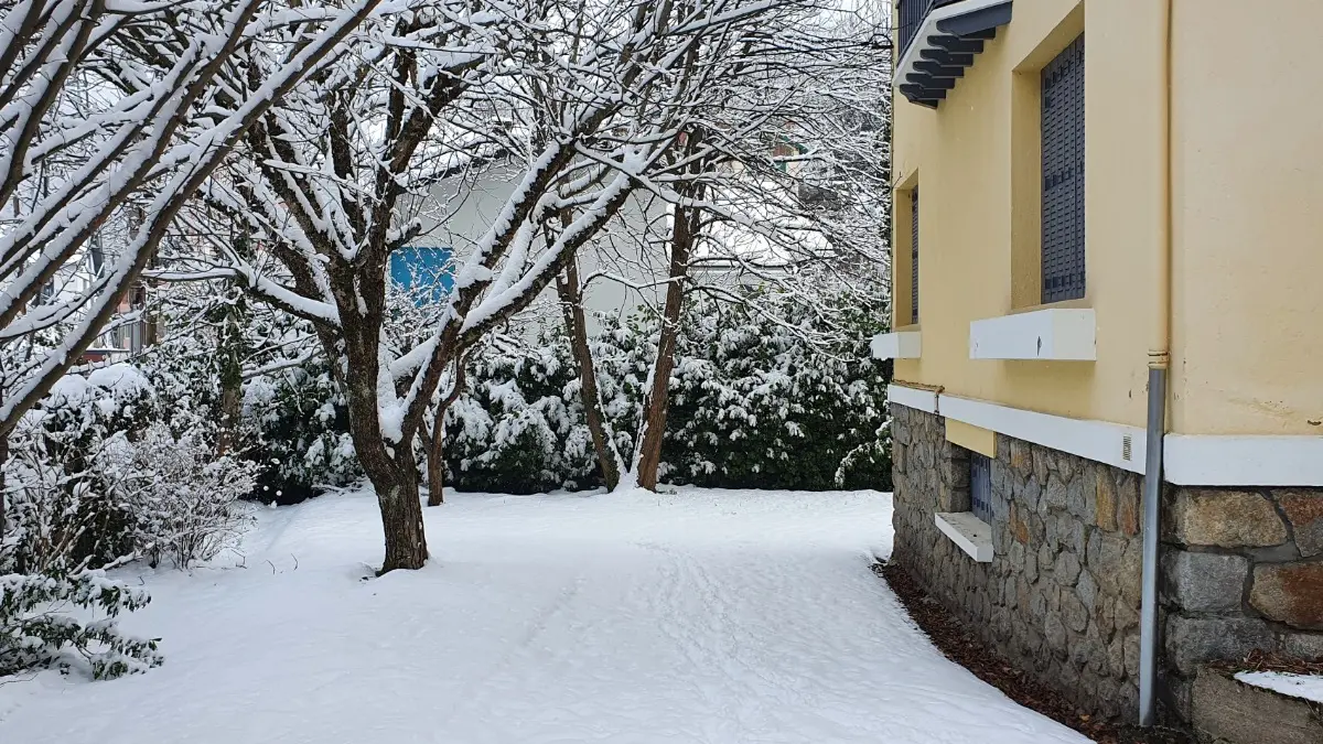 Maison - Parking sur le côté