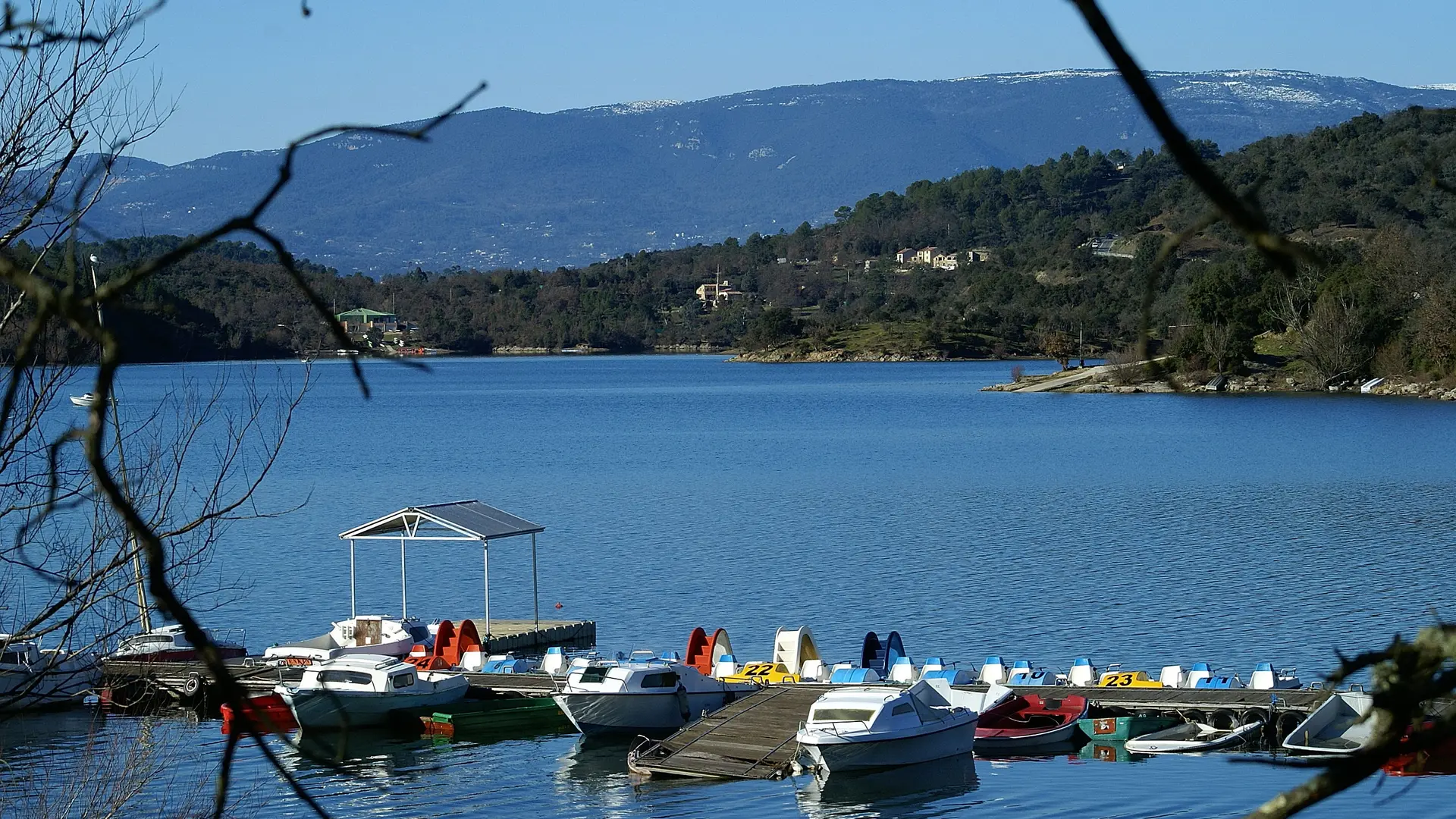 pédalo, barque, activités nautiques