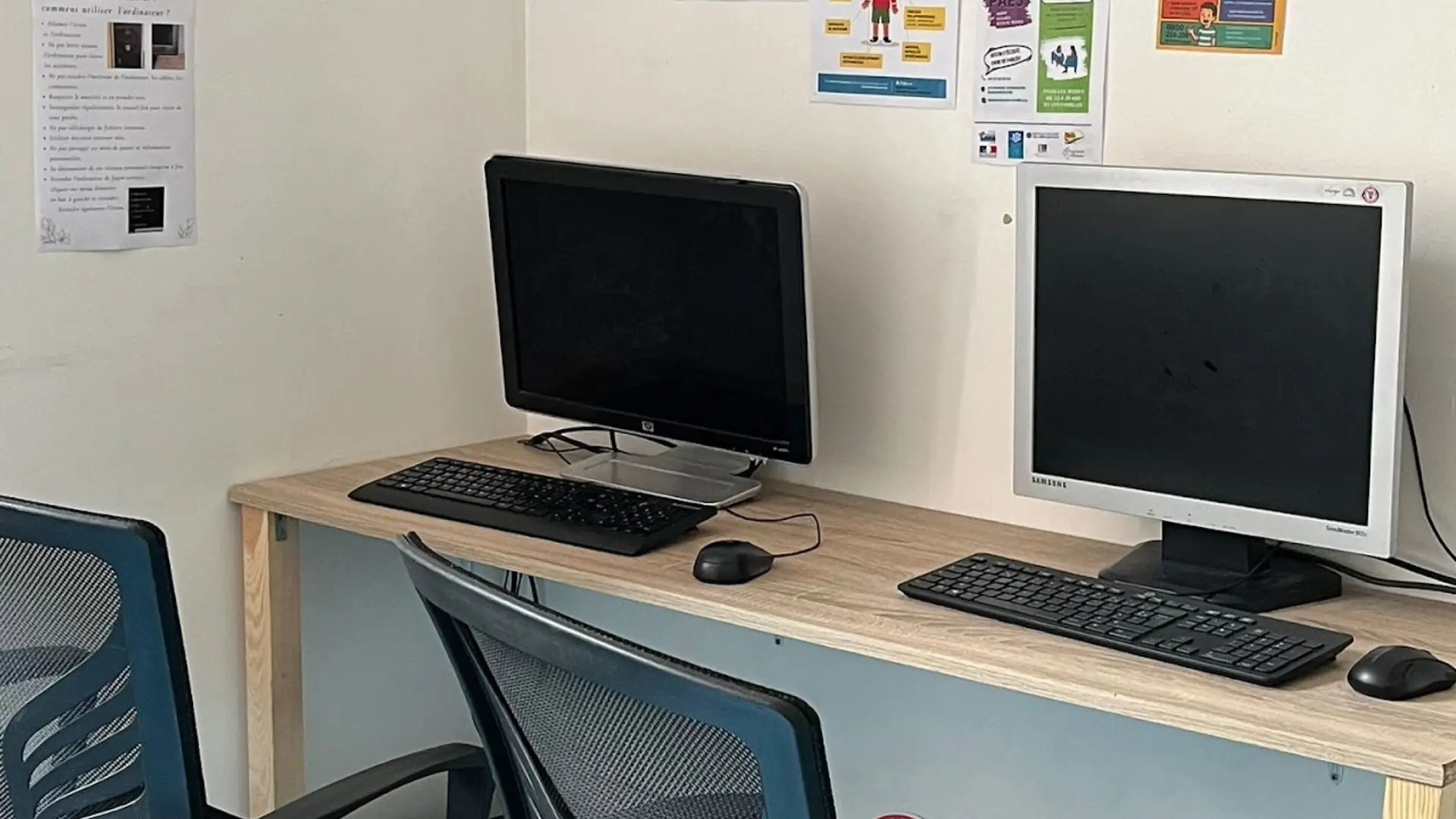 Maison des Jeunes-bureau