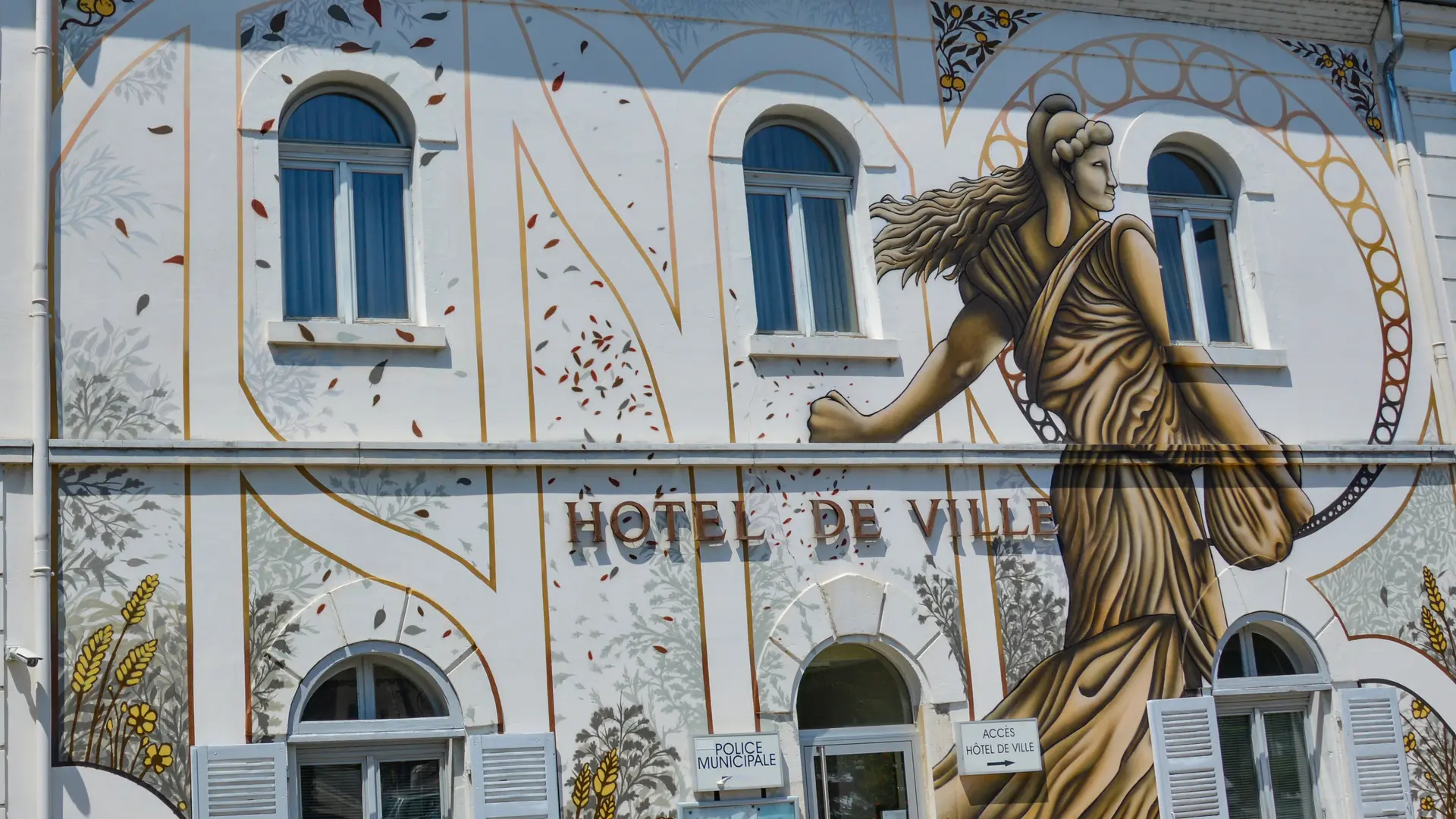 Façade hôtel de ville