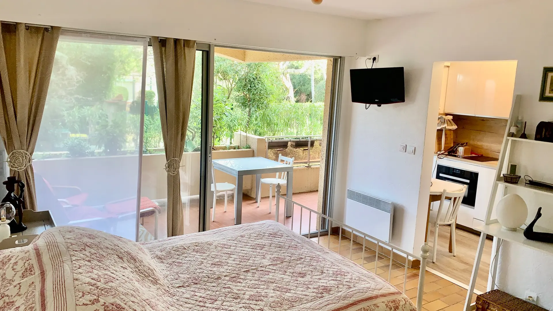 Pièce agréable et spacieuse