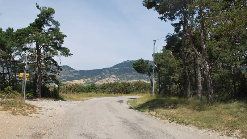 Col de Serre Larobe direction l'Epine
