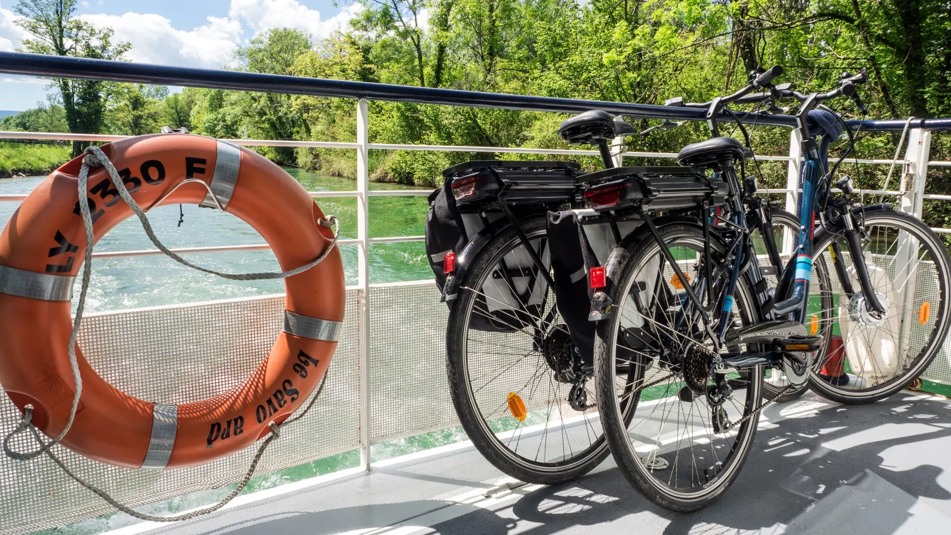 Croisière sur le canal de Savières, aux alentours de Chanaz