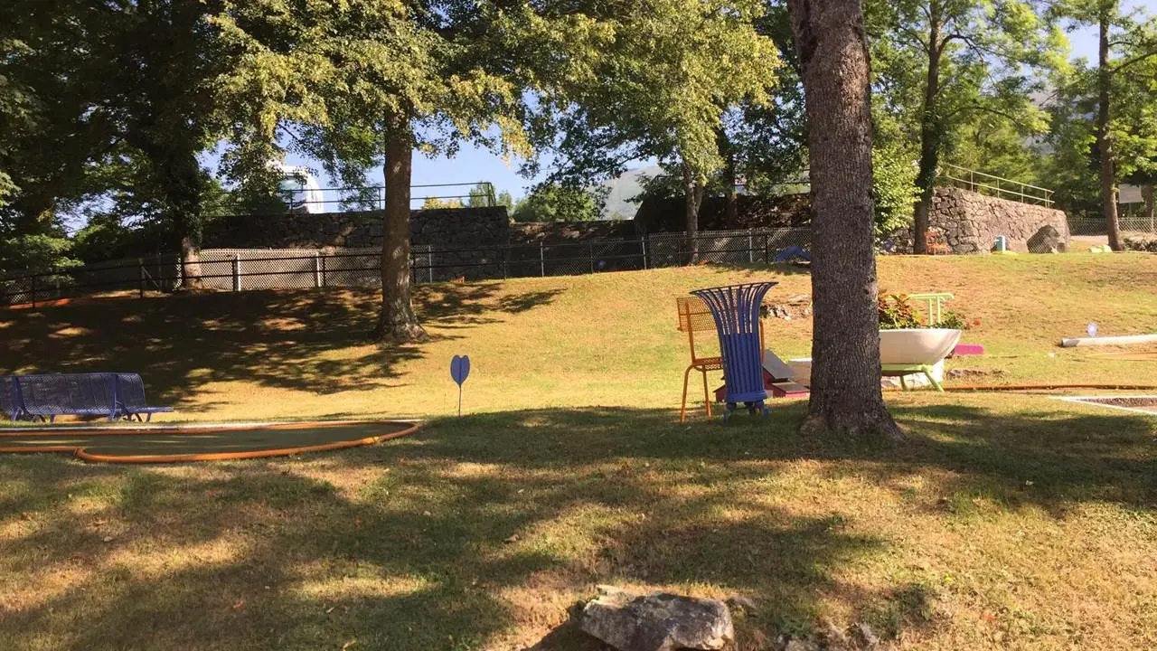 Mini-golf