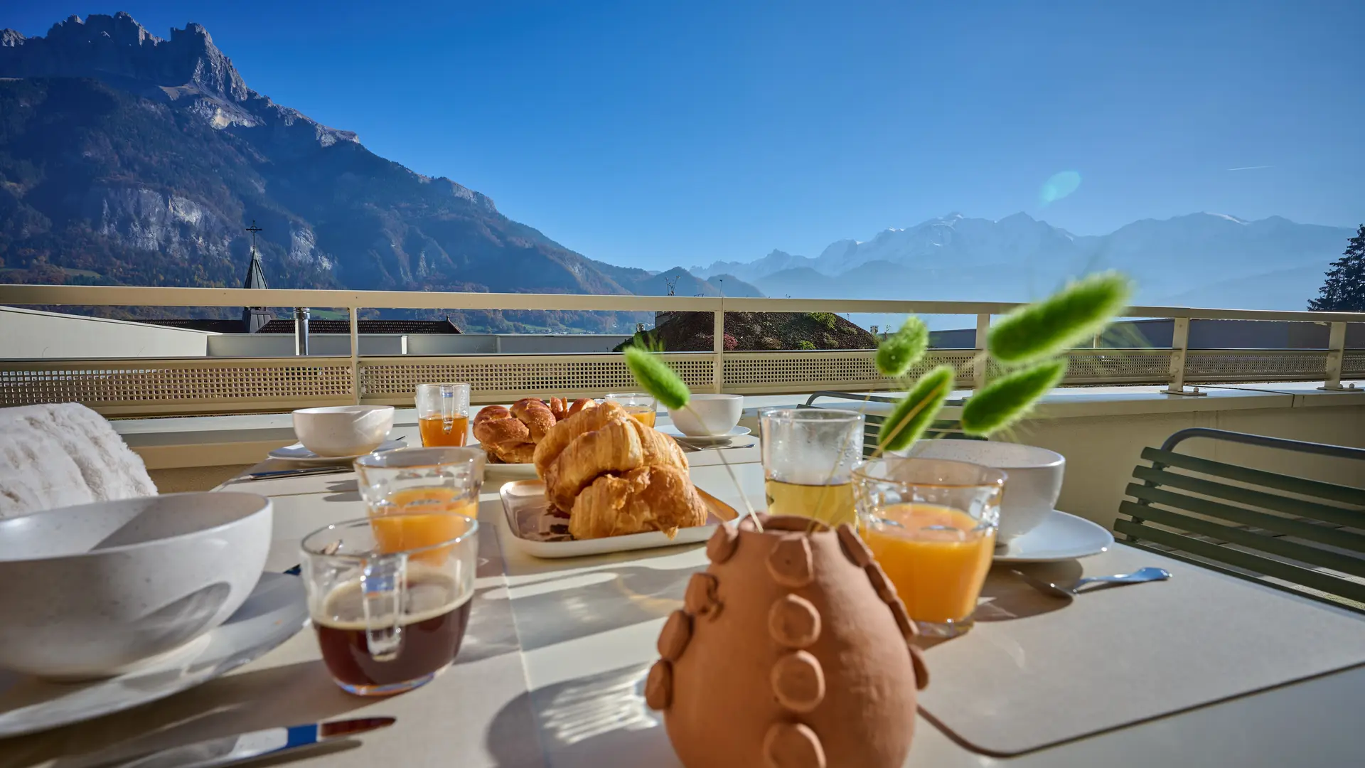 terrasse - petit déjeuner gourmand