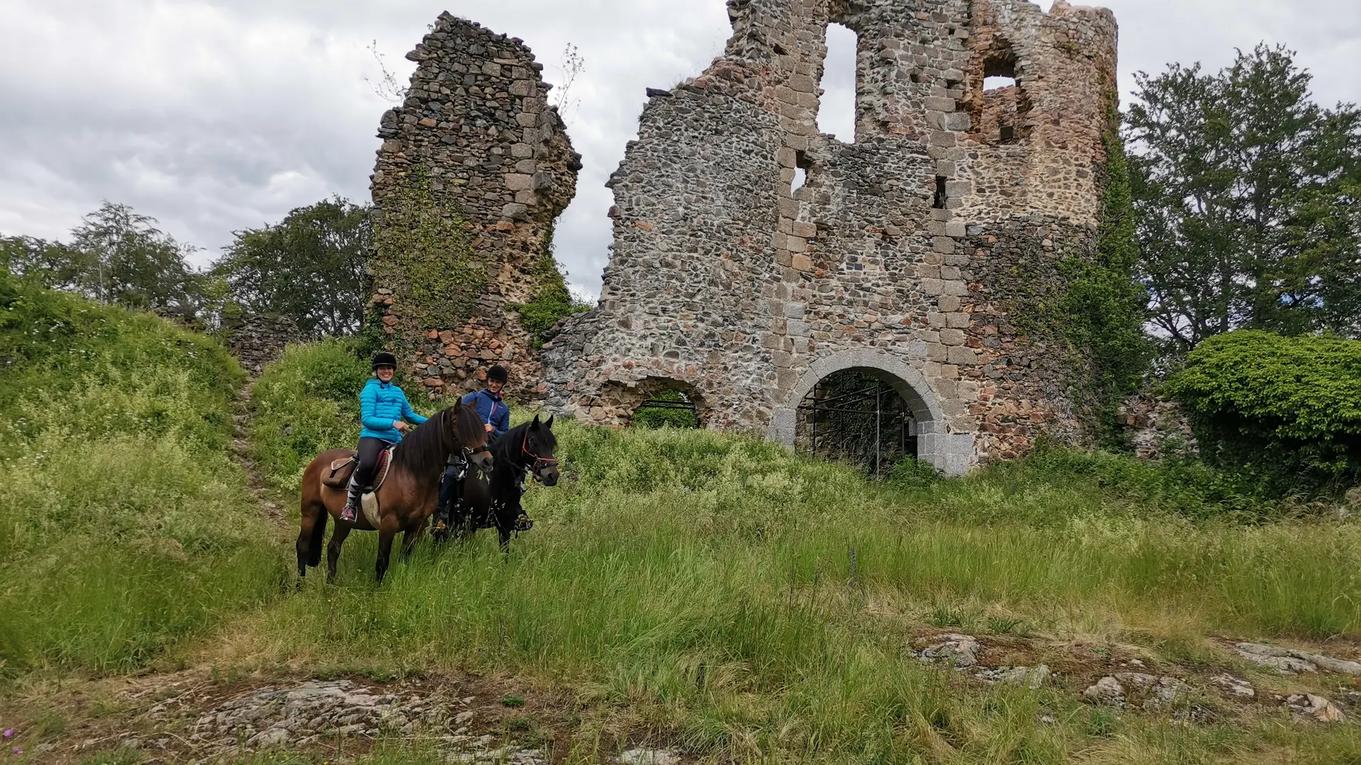 Randonnée équestre à Ferrières-sur-Sichon
