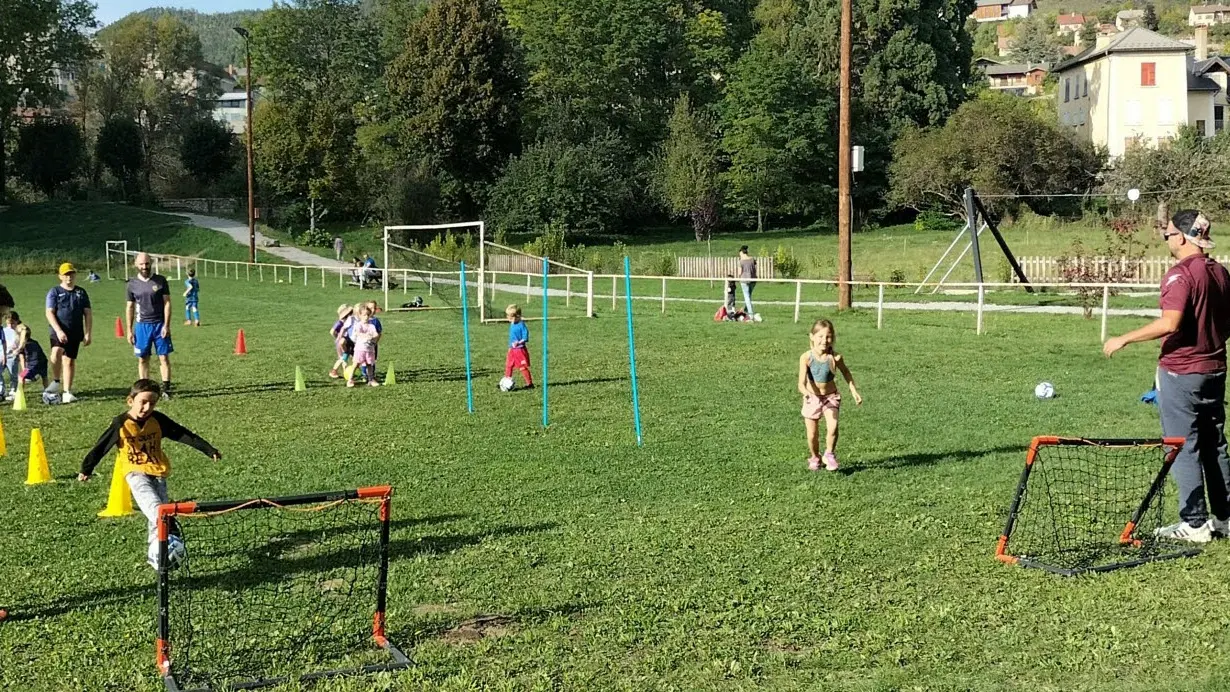 Plaine Sportive et aire de jeux de Seyne les Alpes_Seyne