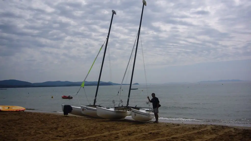 Cours de catamaran au club à proximité