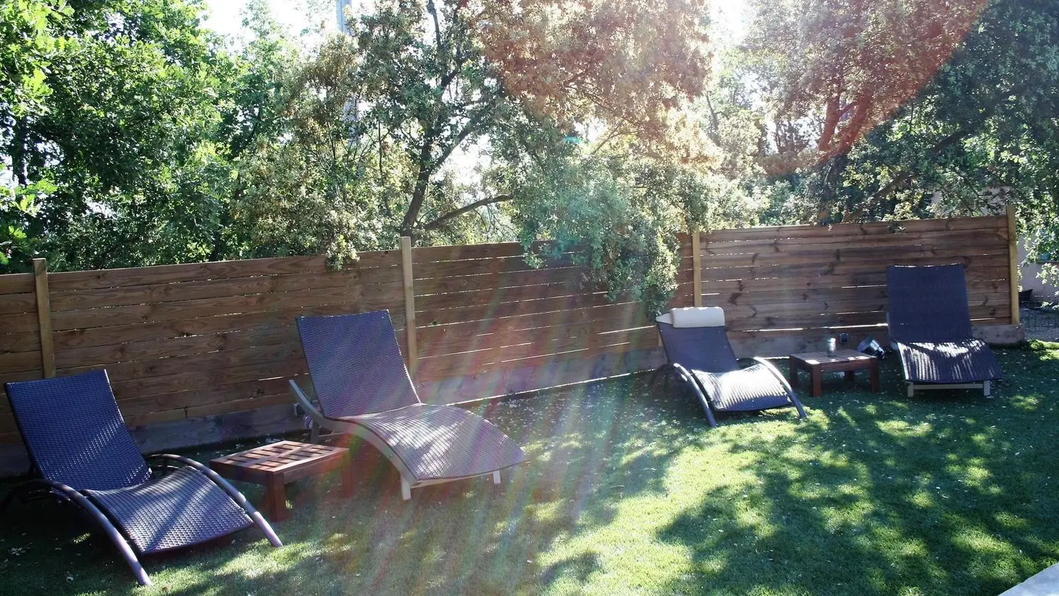 DÃ©tente au bord de la piscine