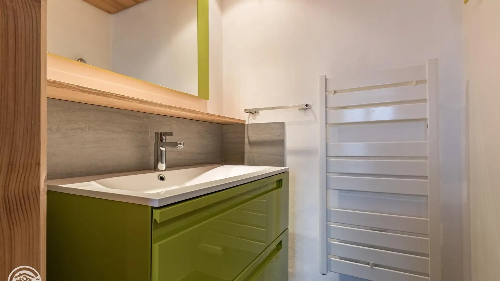 Salle d'eau de la chambre avec douche