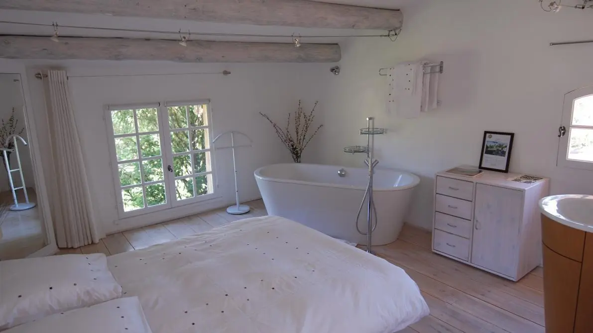 Chambre Un nid en Provence