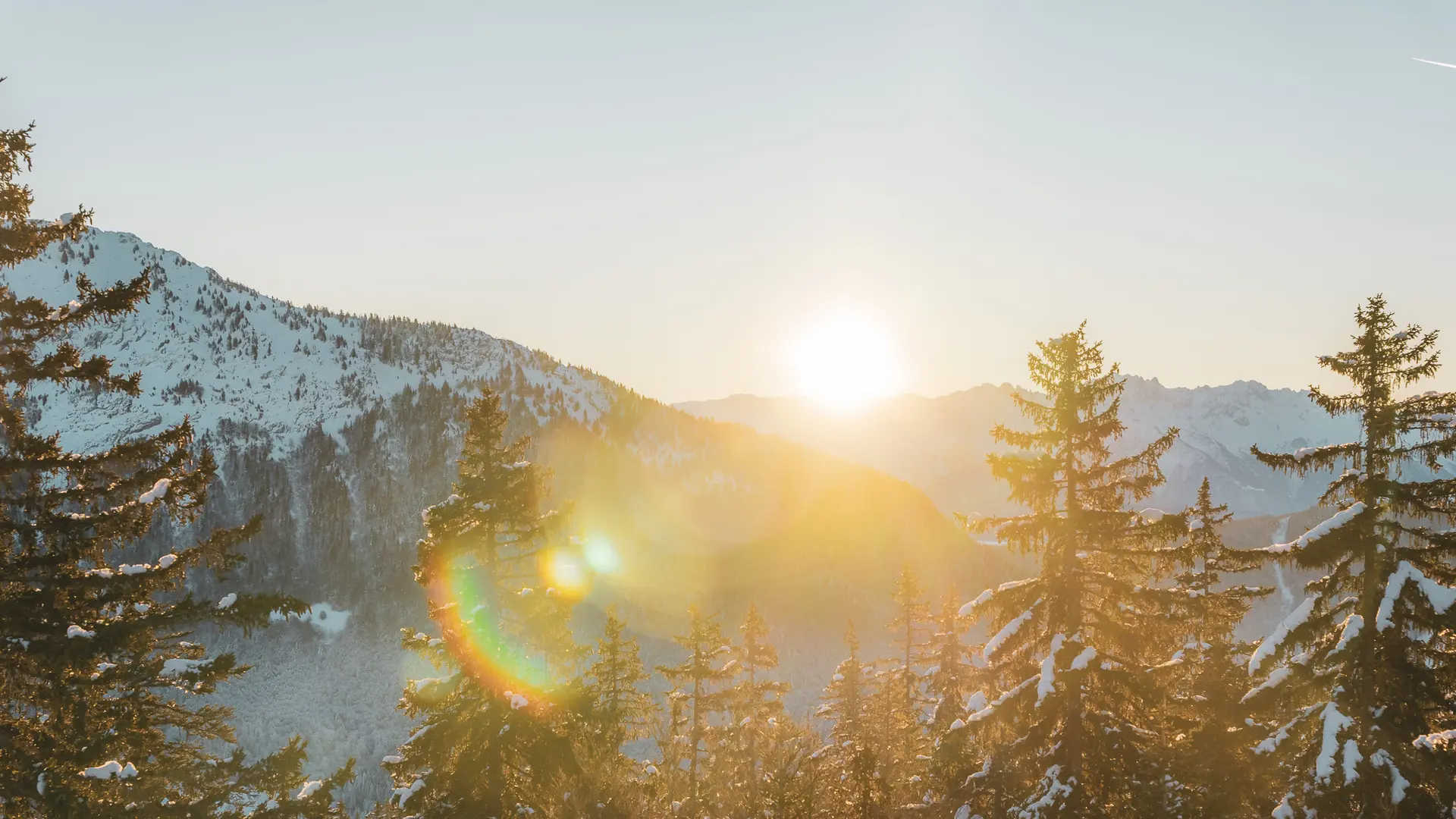 Levé de soleil sur les Aillons