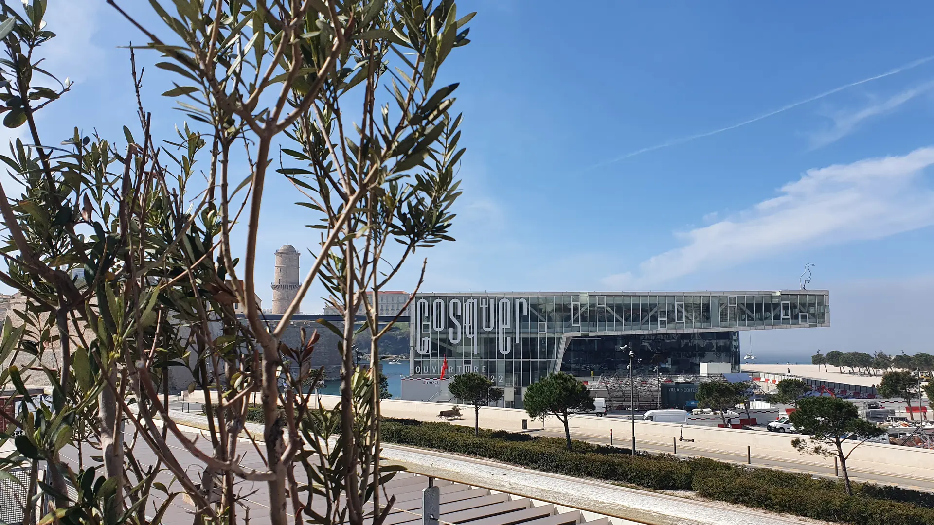 Vue depuis la terrasse du Musée Regards de Provence
