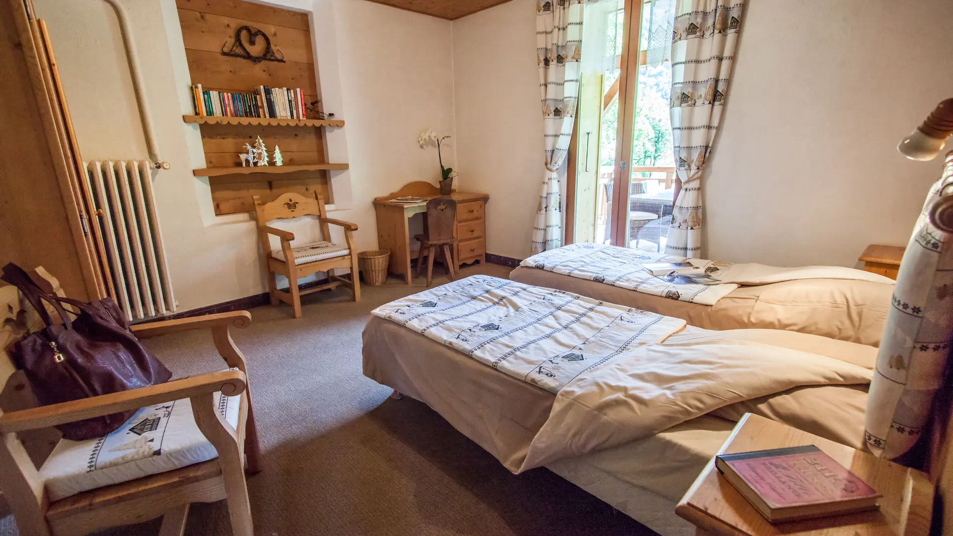 View of the second bedroom