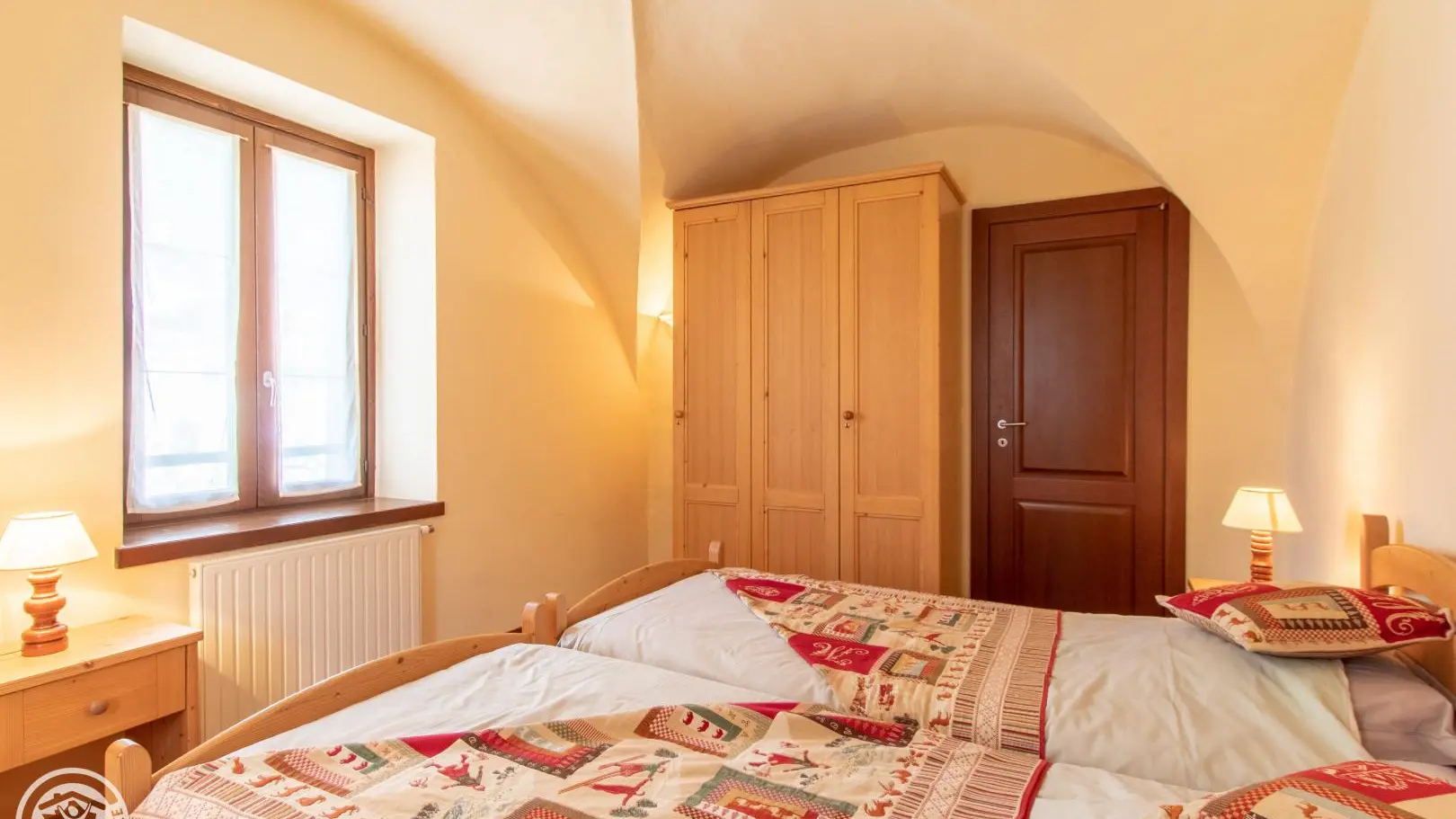 Chambre 2 située dans une ancienne chapelle