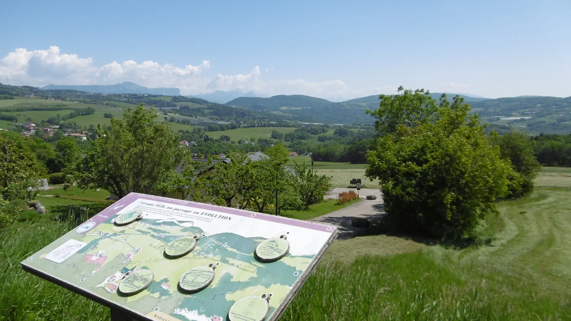 Table de lecture de paysage Jussy Andilly